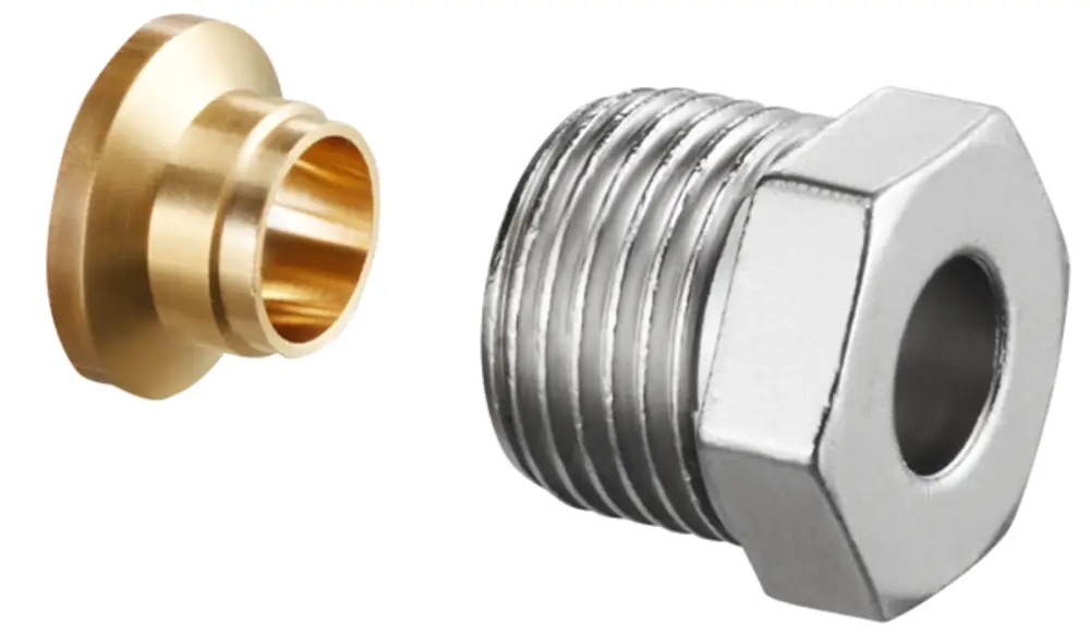 Zwei Metallverschraubungen von Oventrop, eine mit flacher Front und eine mit Gewinde, zur Verbindung von Kupferrohren.